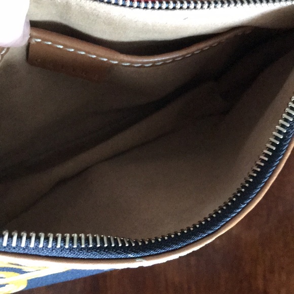 Celine fabric bag with zipper top - Picture 6 of 8